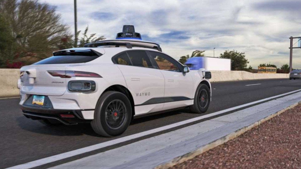 Waymo robotaksiler 2027'de Almanya'ya geliyor: İlk durak Münih
