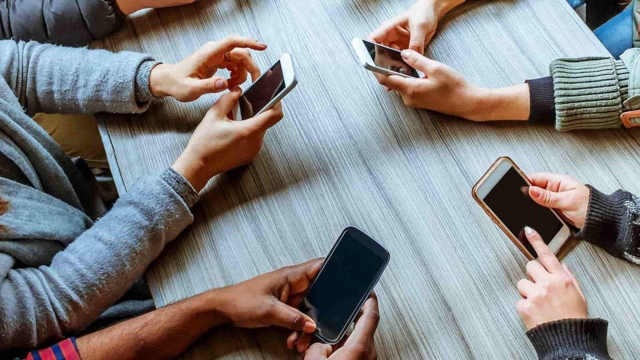 Android telefon yavaşladıysa bunları yapın: Telefonu hızlandırmanın 10 yolu