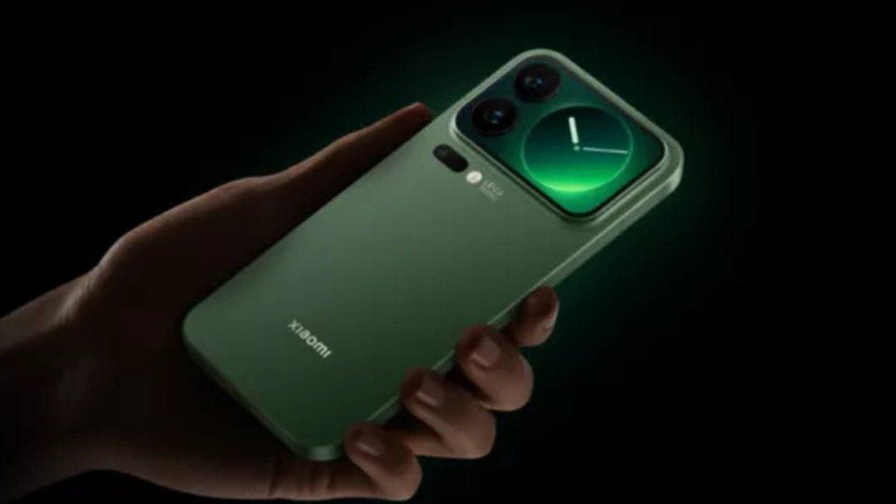 Xiaomi 18 Pro serisinde büyük sürpriz: Kameraların yanında ikinci ekran geliyor