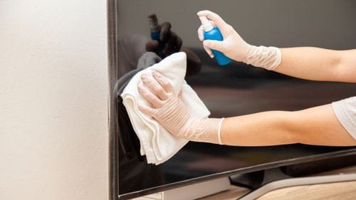 TV ekranı nasıl temizlenir? Ekrana zarar vermeden temizlemenin yolları