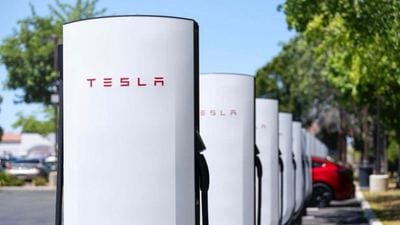 Tesla'dan şarj istasyonlarında yeni dönem: Kurulum süresi dakikalara inecek
