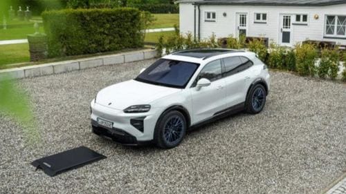 Elektrikli Porsche Cayenne'e de yenilik: Kablosuz şarj olacak