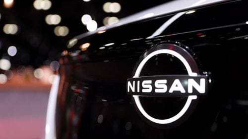Nissan'da dikkat çeken karar: Otomobillerde Piano Black ve Krom detaylardan vazgeçiyor