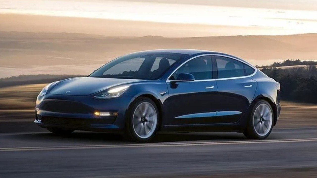 Tesla, Avrupa’da FSD adını değiştirdi: İşte yeni isim