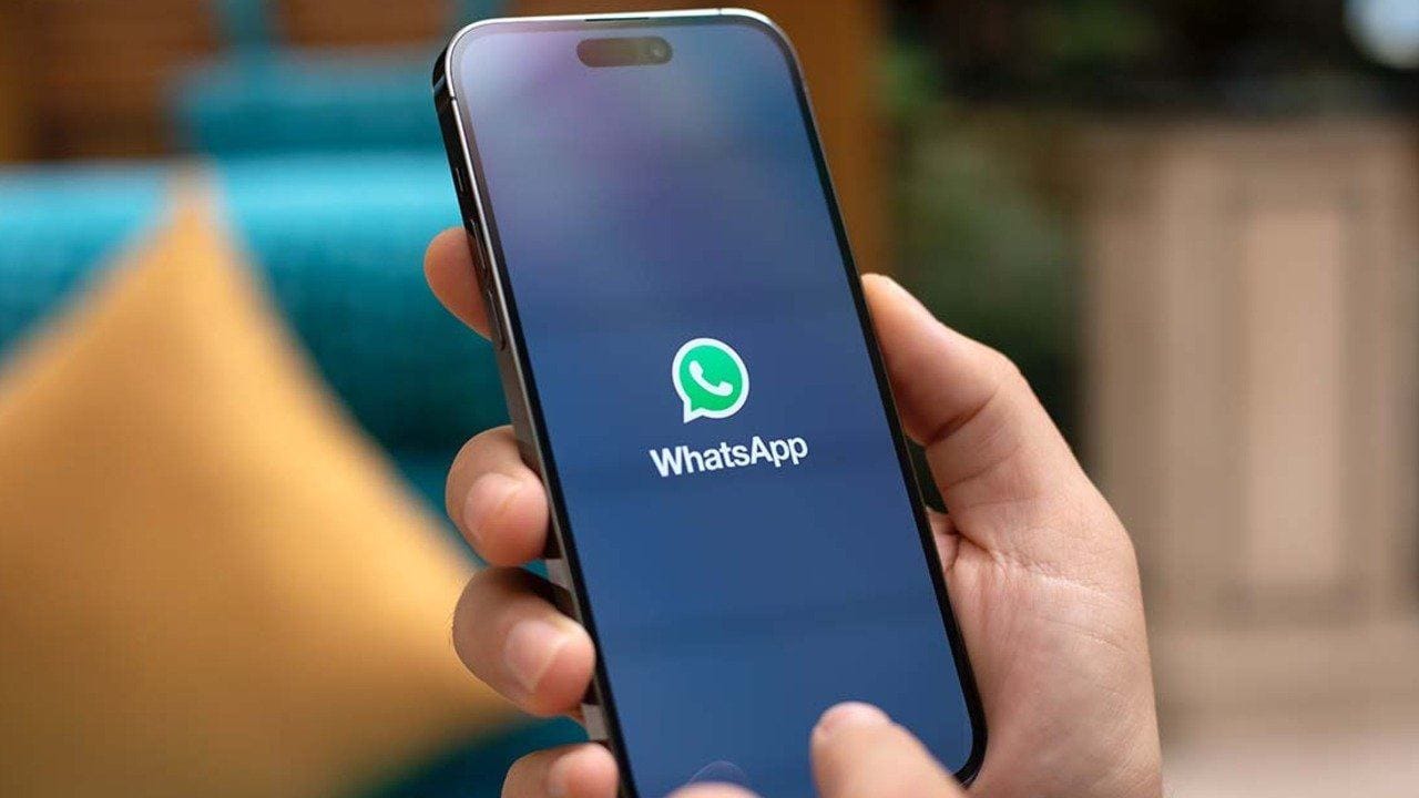 WhatsApp’ın iPhone uygulamasına yeni düğme geldi: Sohbet işlemleri kolaylaşıyor