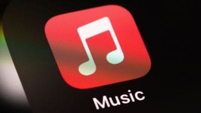 Apple Music’in ikonu değişiyor: Kırmızı tasarıma veda edebilir