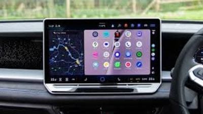 Android Auto’ya kişisel zeka geldi: E-postalarınızdan yol tarifi oluşturabilecek