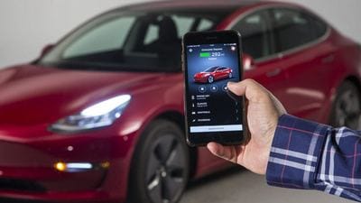 Tesla uygulaması iPad ve iPhone Duo için güncellendi