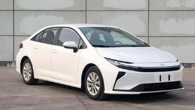 Yeni Toyota Corolla için tarih verildi: Elektrikli versiyon geliyor