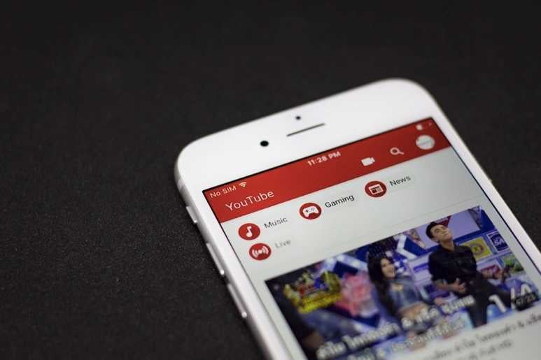YouTube Koyu Tema Özelliği Kullanımda
