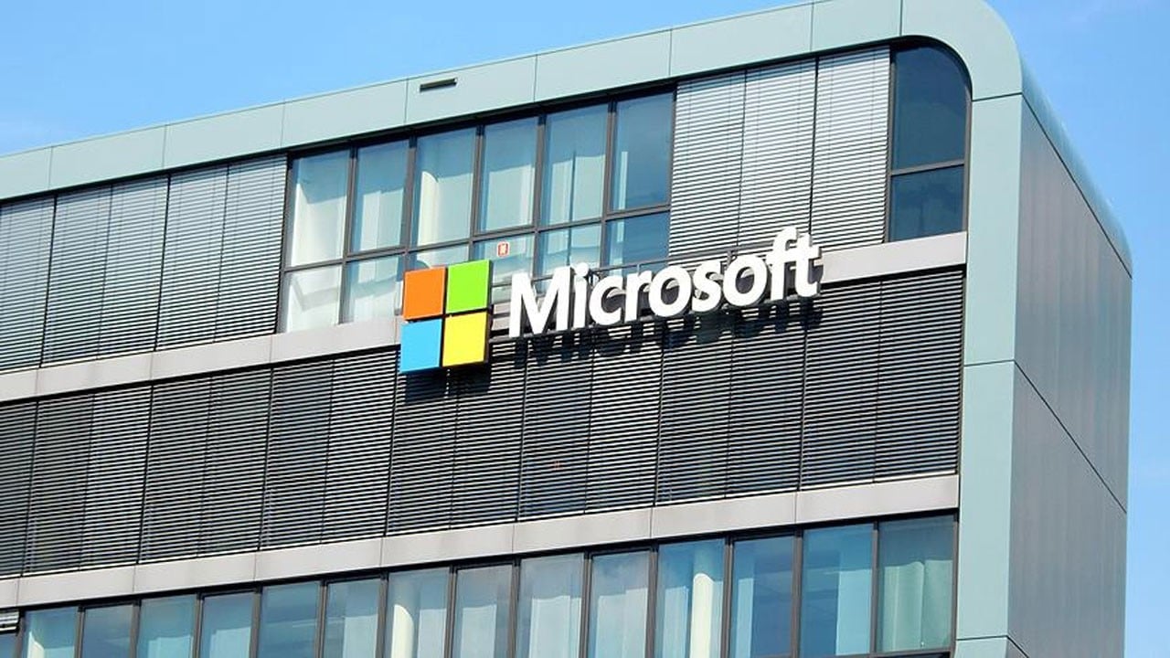 Microsoft yapay zeka için düzenleyici kurum oluşturulmasını istiyor