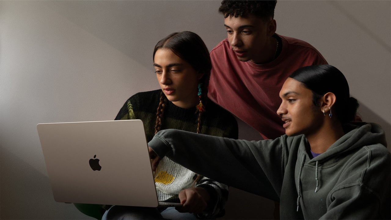 18 saat pil ömrüne sahip 15 inçlik MacBook Air tanıtıldı