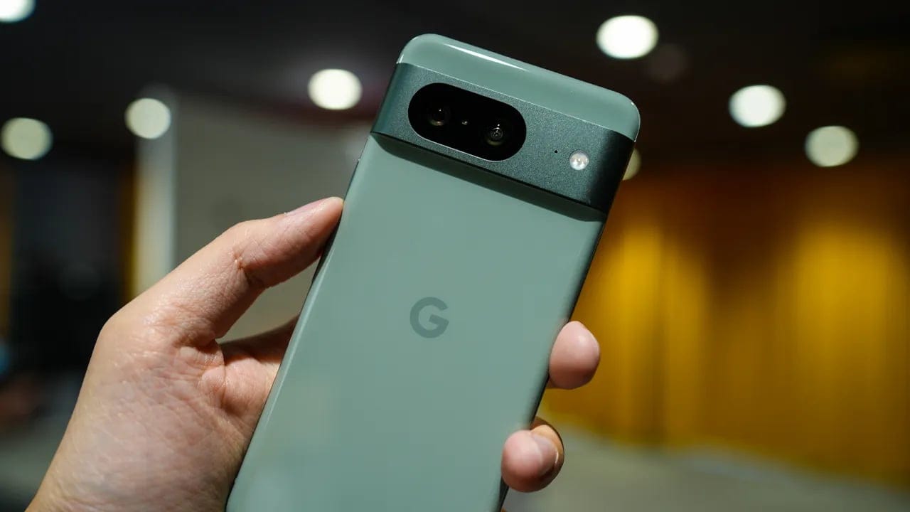 Google Pixel 8 ailesi çıktı! Özellikleri belli oldu!