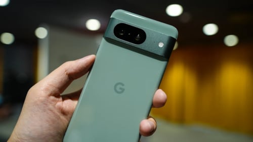 Google Pixel 8 ailesi çıktı! Özellikleri belli oldu!