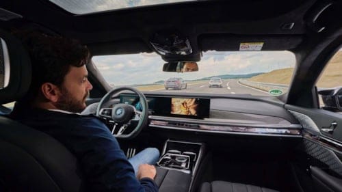 BMW 7 Serisi Seviye 3 Yüksek Otonom Sürüş Özelliği Alıyor