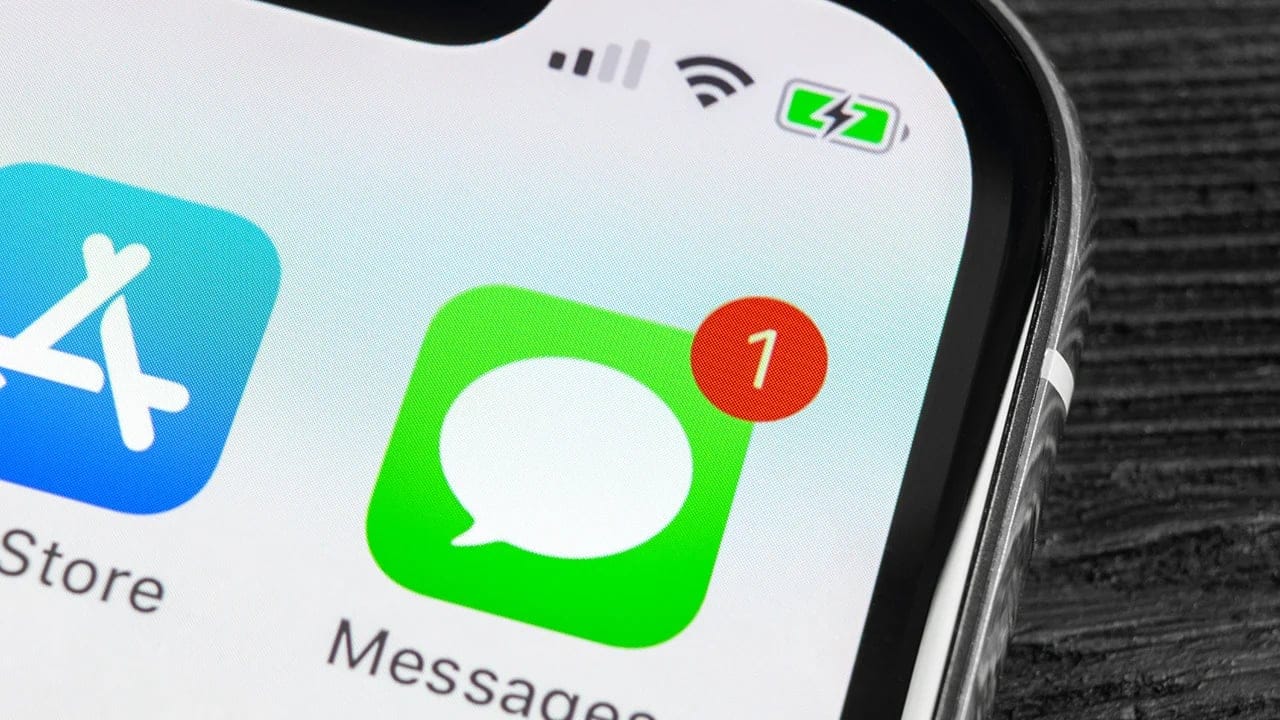 iOS 18 ile iMessage'a yapay zeka özellikleri eklenecek!