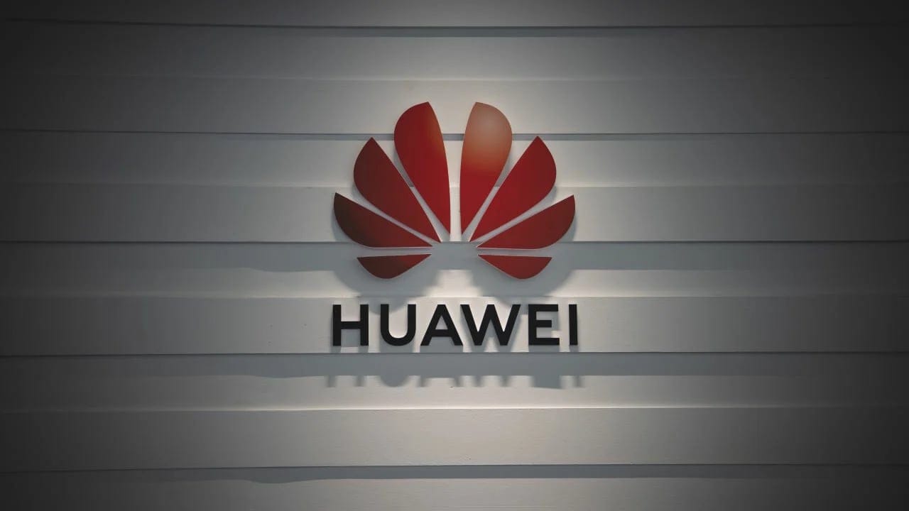 Huawei üçe katlanabilen sıra dışı bir telefon geliştiriyor