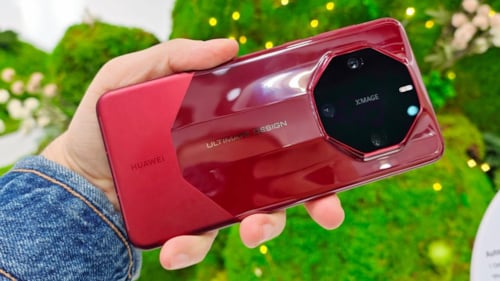 Huawei Mate 70 RS Ultimate seramik kaplama tasarımıyla dikkat çekecek