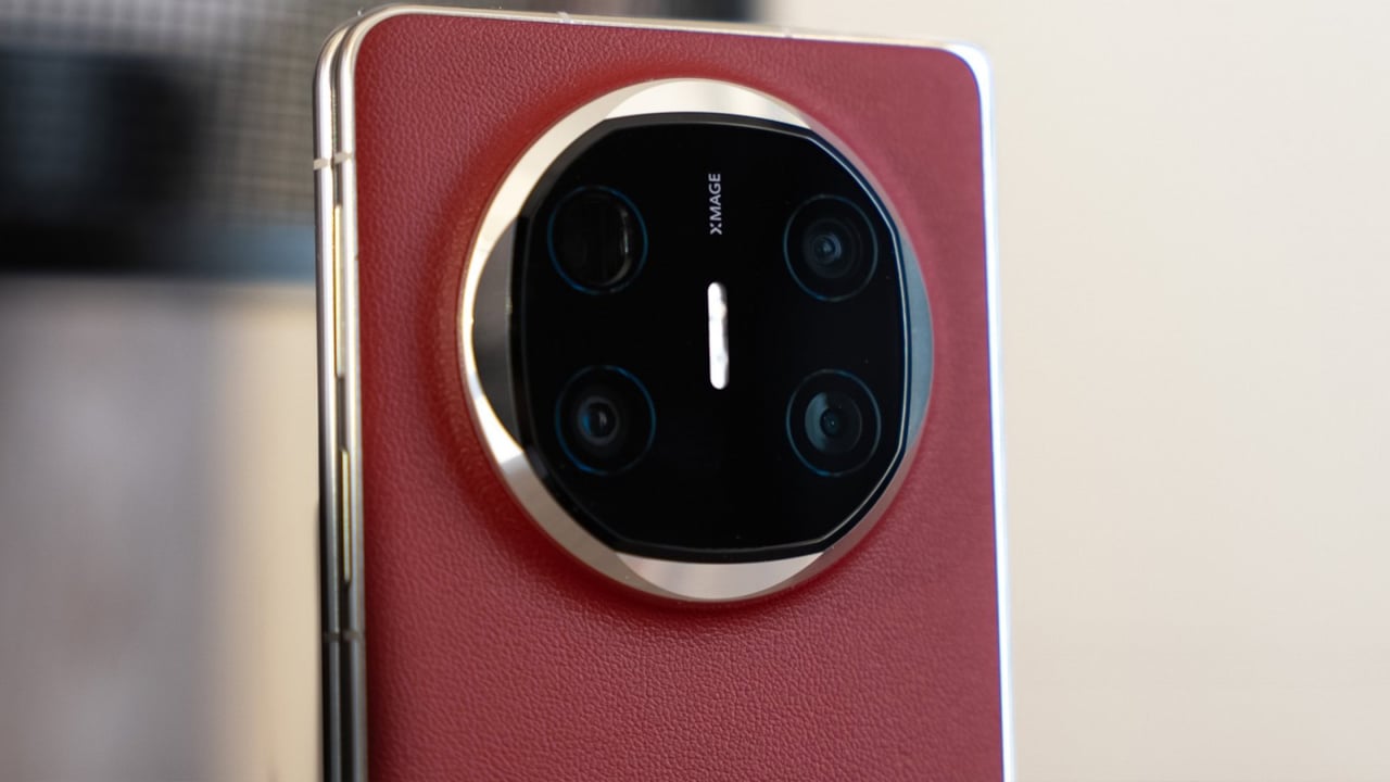 Katlanabilir Huawei Mate X6 Modeli Avrupa Pazarına Girdi