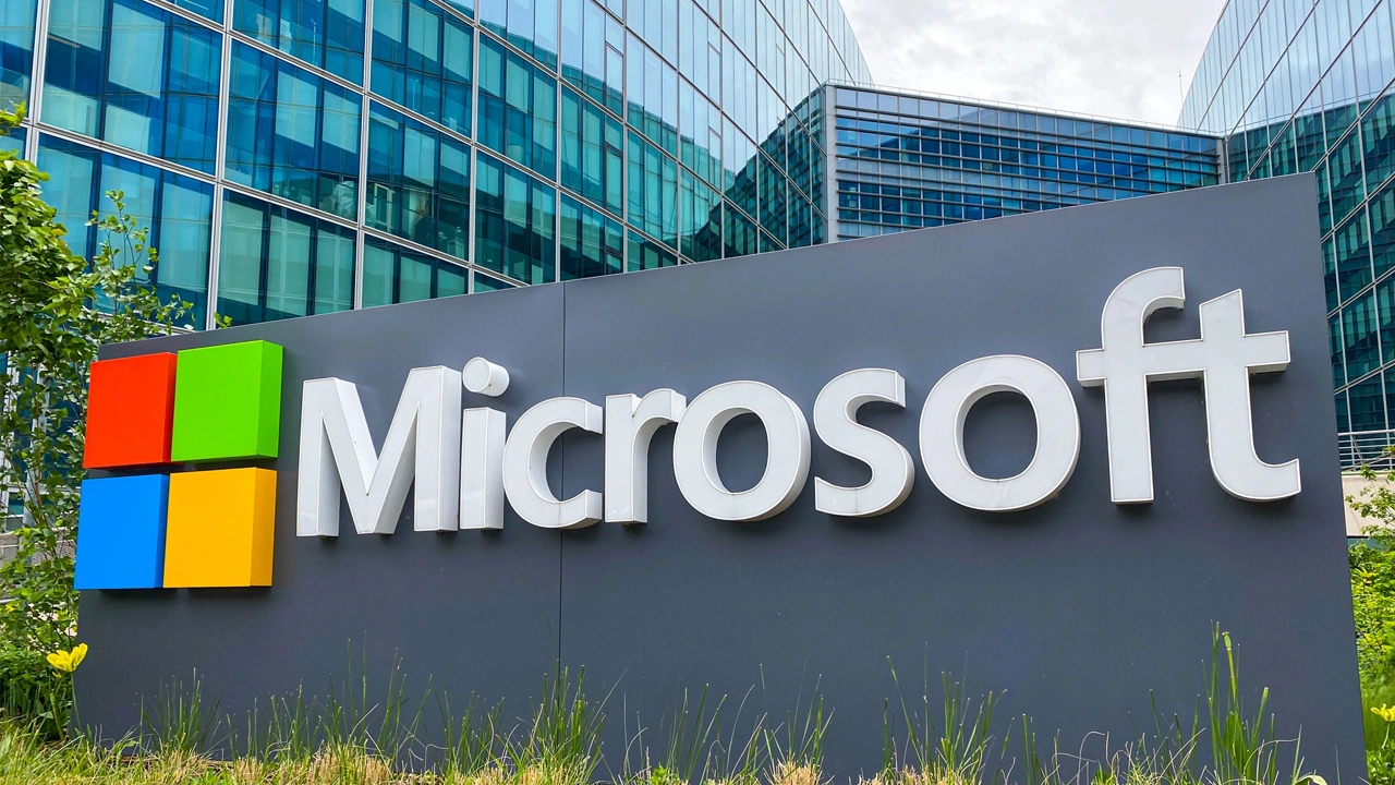 microsoftun-vergi-borcu-dudak-ucuklatti.webp