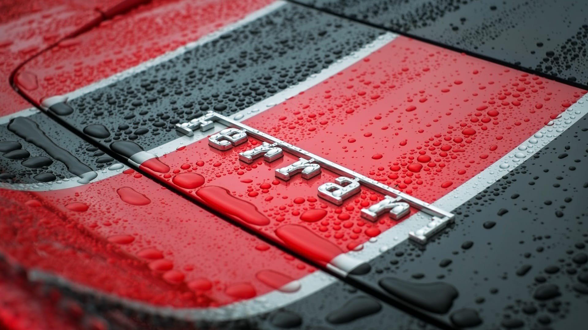 ferrari-bilgi-eglence-sisteminde-yeni-bir-donem-baslatiyor-2.jpg