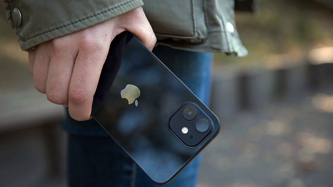 apple-iphone-satislarinda-buyuk-hayal-kirikligina-ugradi.jpg