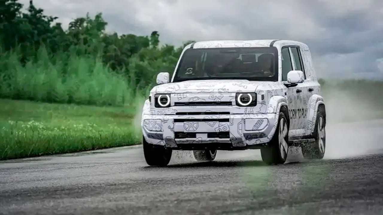 chery-icar-v27yi-dubaide-tanitti.jpg