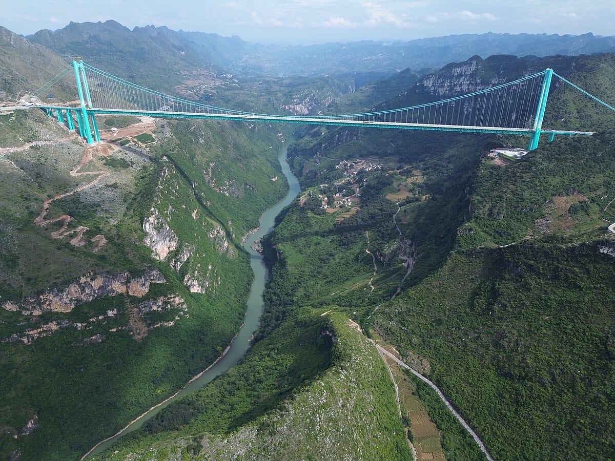 1200px-huajiang-canyon-bridge2.jpg
