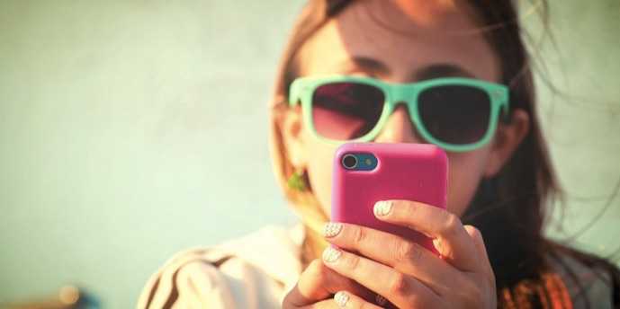 o-KIDS-AND-CELL-PHONES-facebook