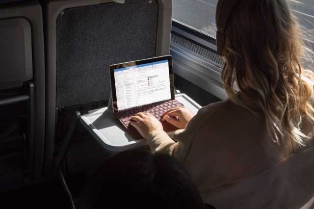 surface-go-bus